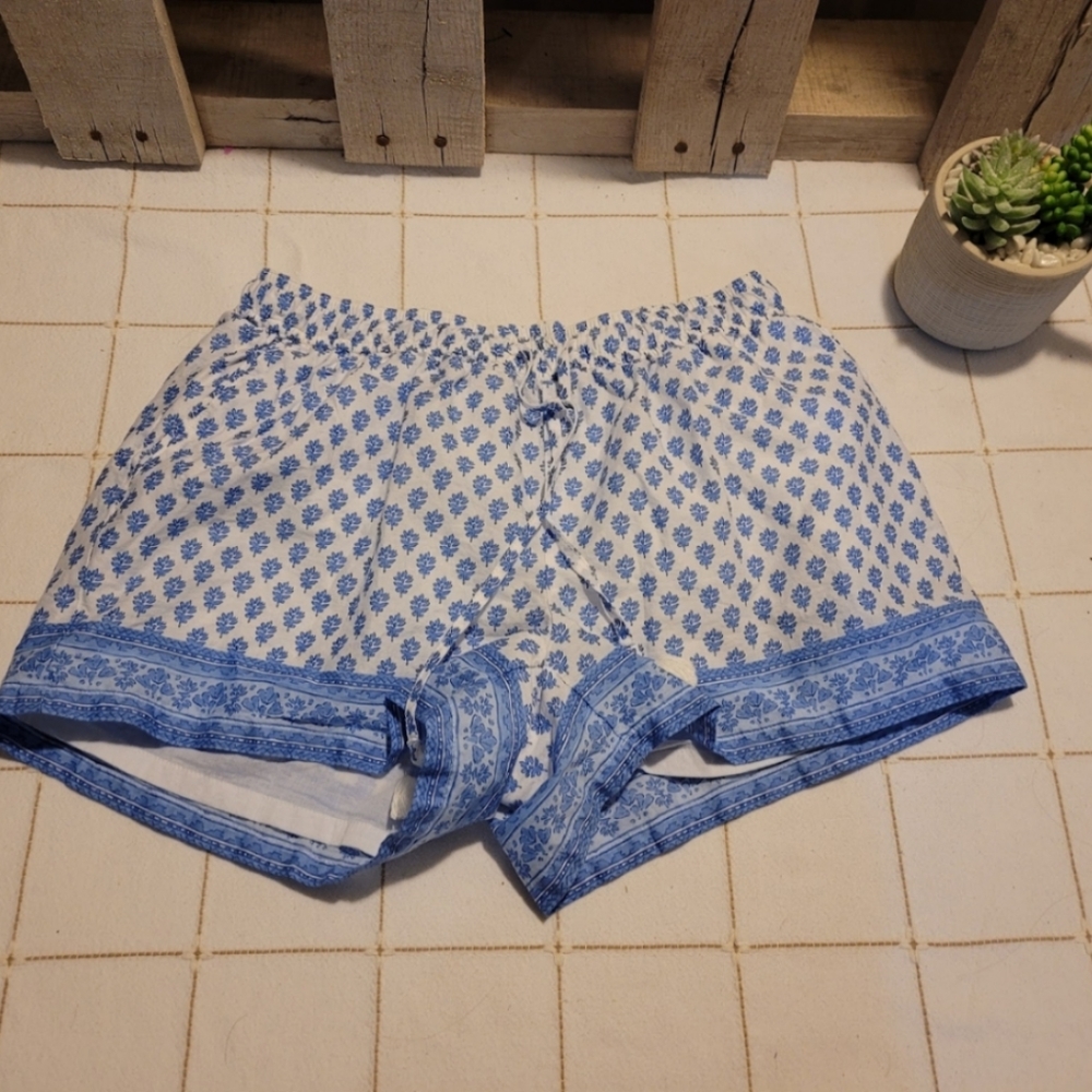 Vineyard Vines shorts XS